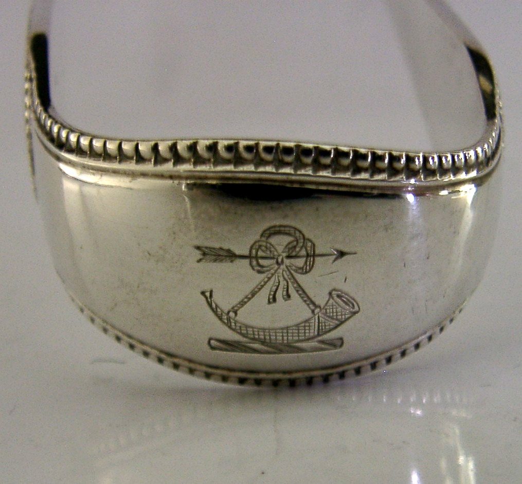 124g HORNBY FAMILY CRESTED STERLING SILVER VEGETABLE SERVING TONGS 1865 ANTIQUE