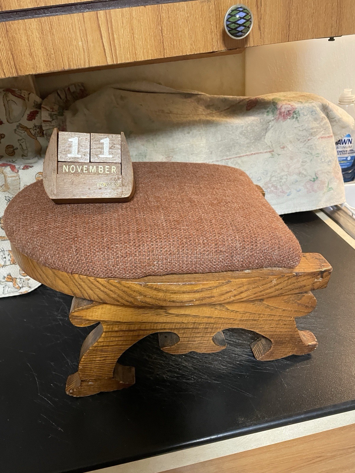 VICTORIAN SOLID OAK HORSESHOE SHAPED FOOTSTOOL ANTIQUE MUST SEE!!