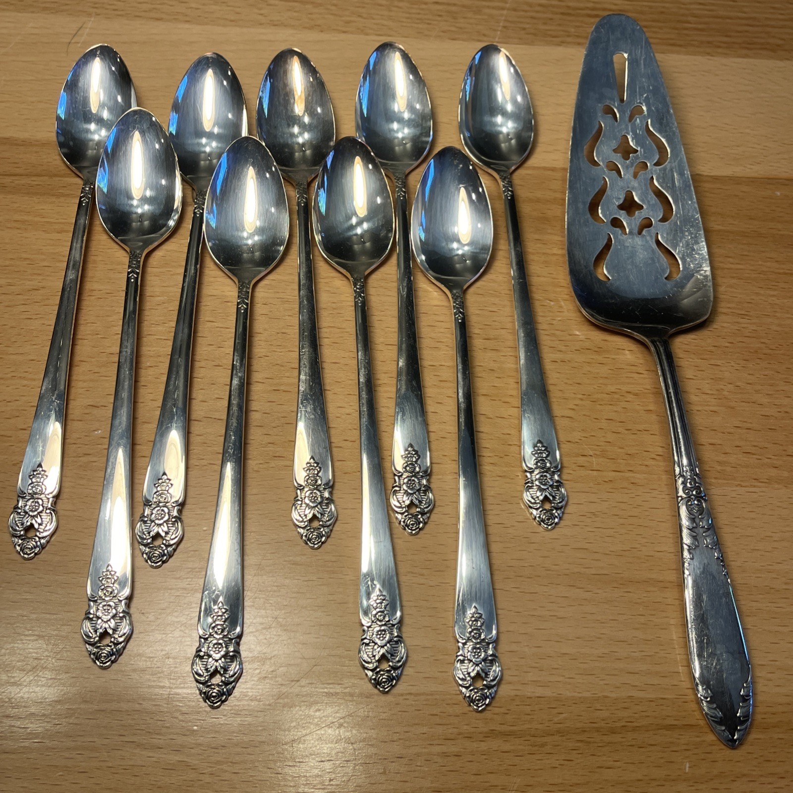 PRESTIGE ONEIDA 88 PC SET SILVERWARE SILVERPLATE in Box DISTINCTION pattern VTG
