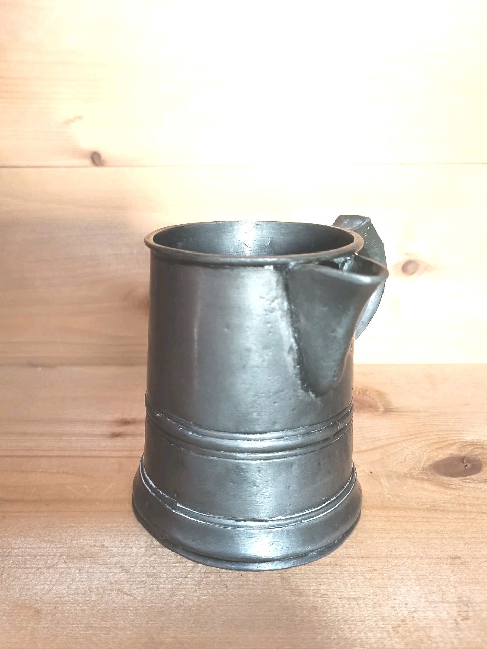 Antique Pewter 1/2 Pint measure side spout 235g