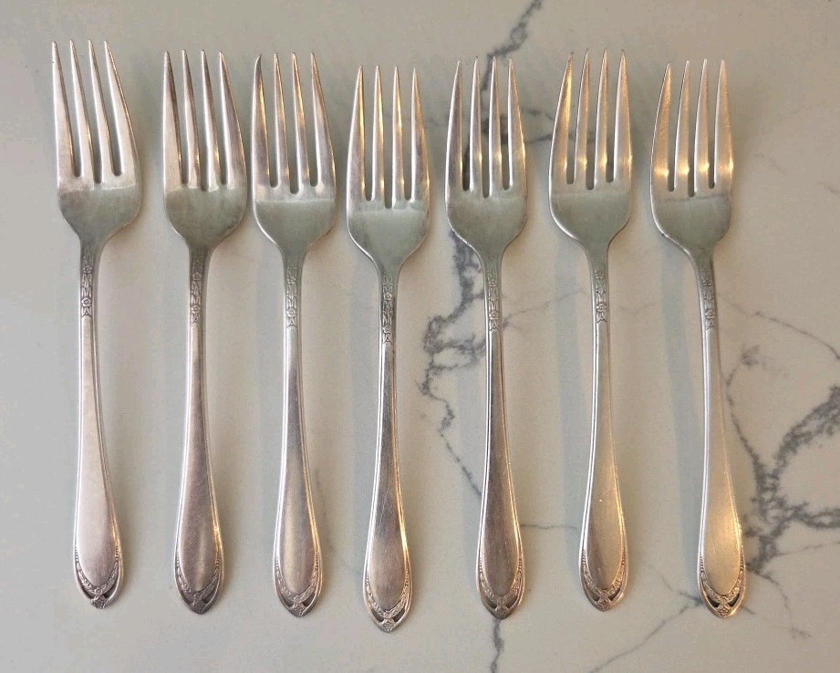1847 Rogers Brothers International Silver SilverPlated Forks Set Of 7