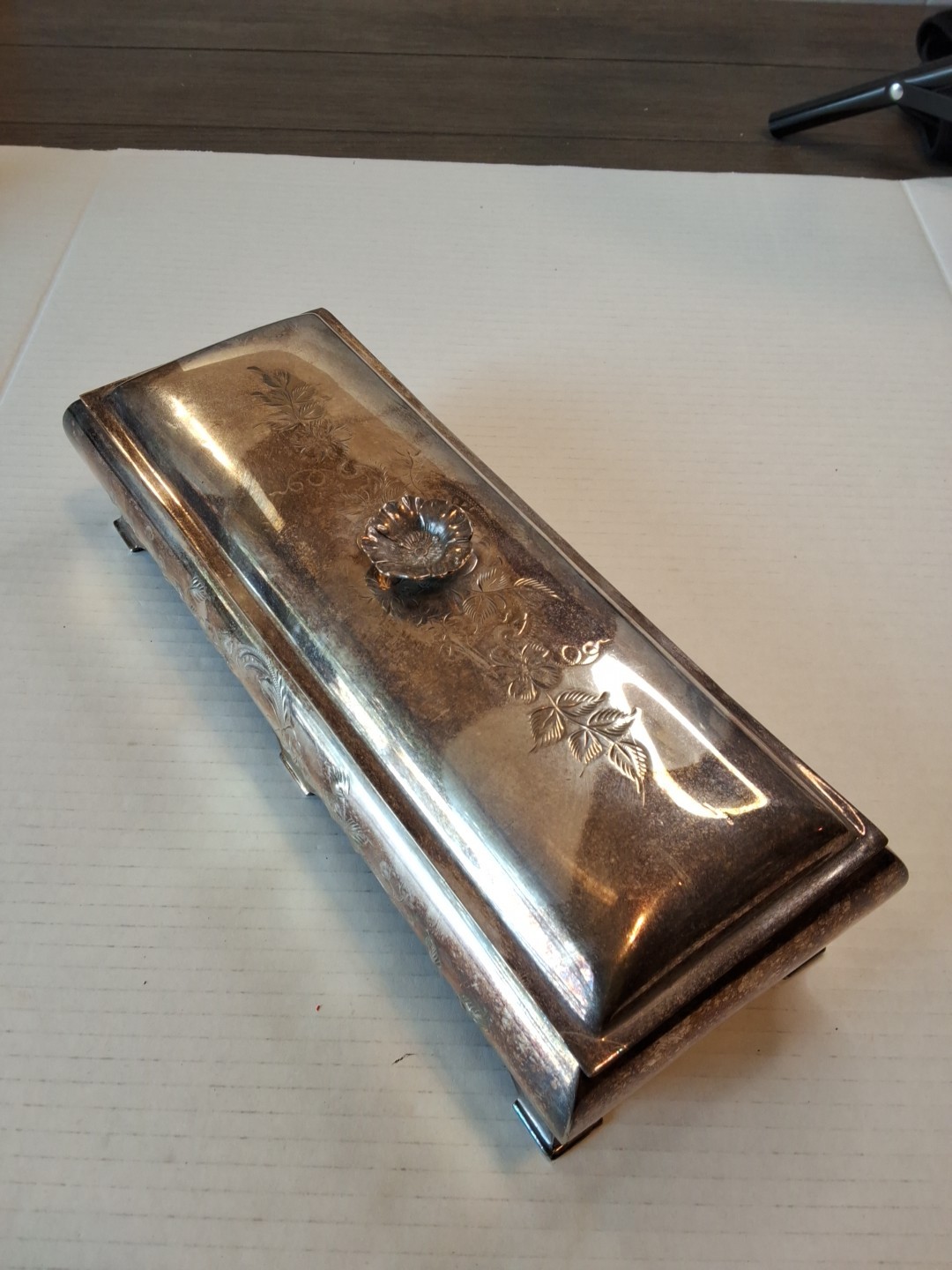 Rockford Victorian Quadruple Silver Plate “Glove Box” Stamped Floral Design