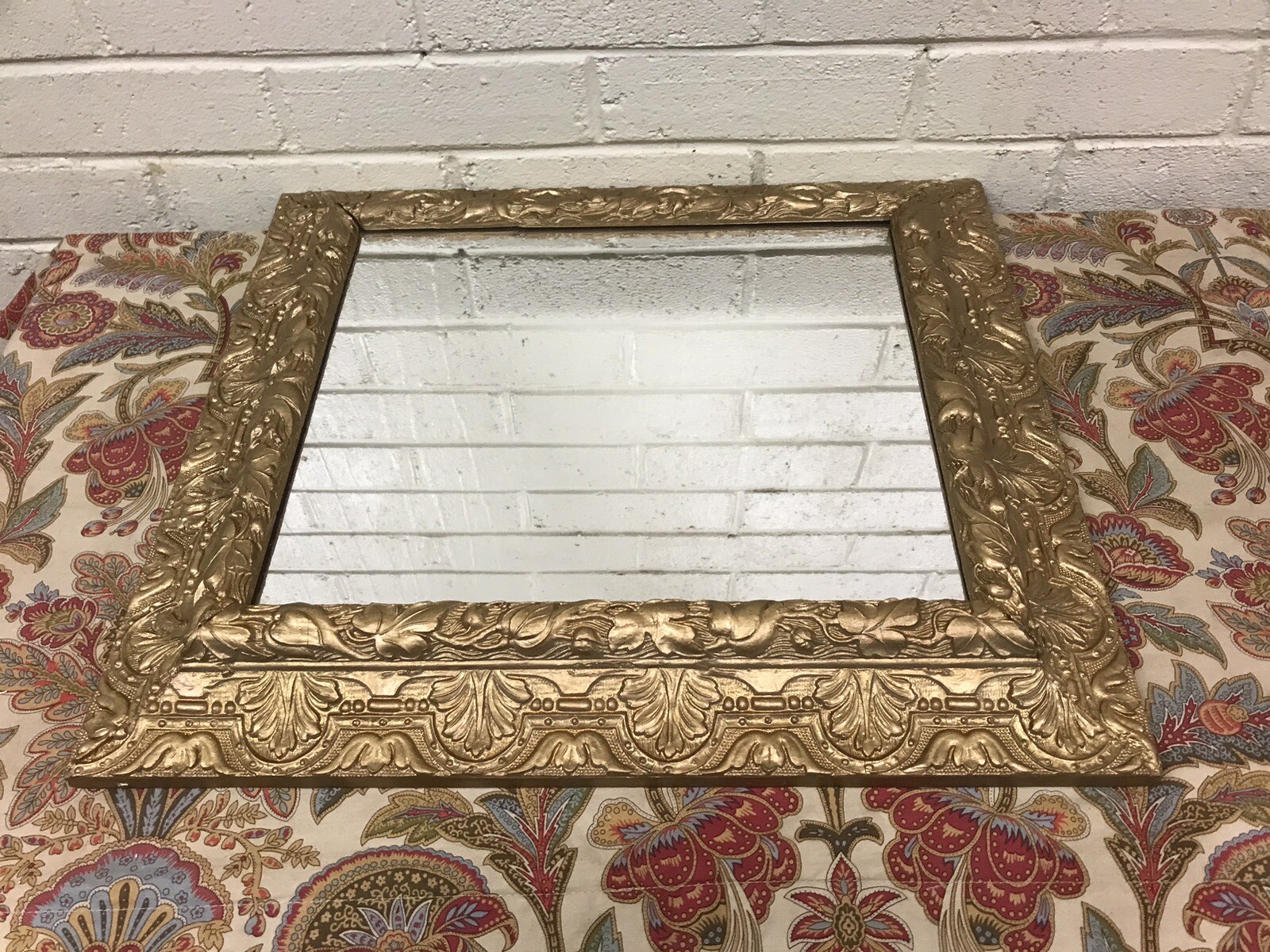 ANTIQUE VTG ORNATE GOLD GESSO GILT FRAMED WALL MIRROR 18 3/4 X 17 X 1 3/4”