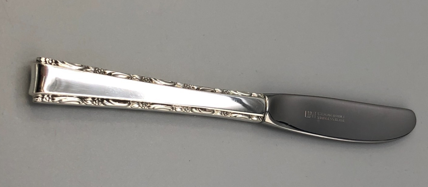 Madrigal by Lunt Sterling Silver group individual Butter Spreader 6 1/8″