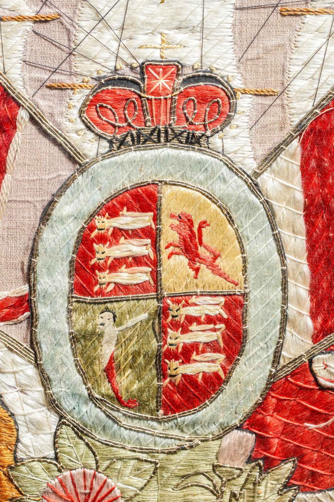 Fascinating England Antique Hand-Embroidered Royal Naval Crest Gilt Thread Silk