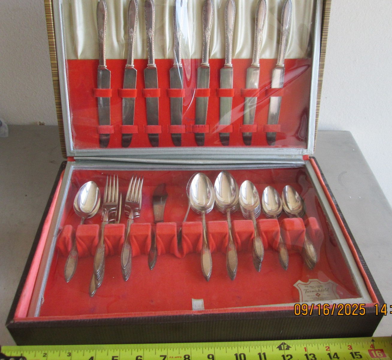 Vintage Yourex Lady Washington Silver Seal Silver Plate Flatware Set