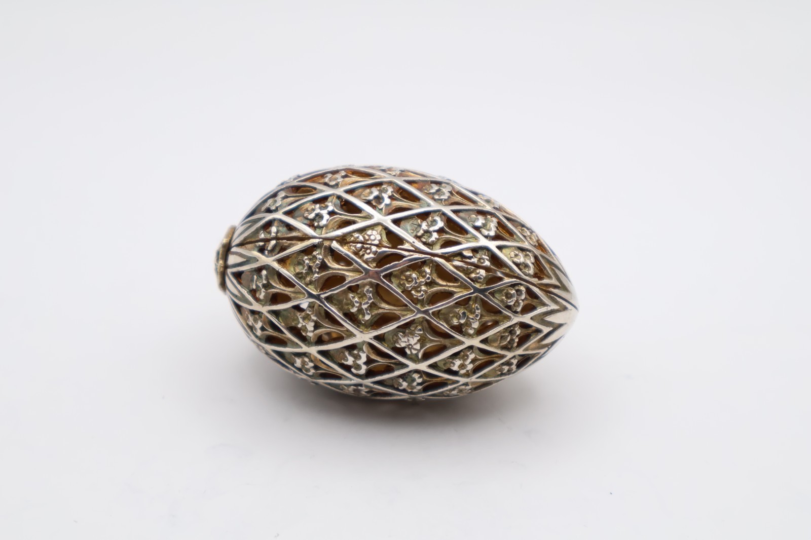 Limited Edition Heavy Vintage Solid Silver Gilt Egg Box Hallmarked London 1979