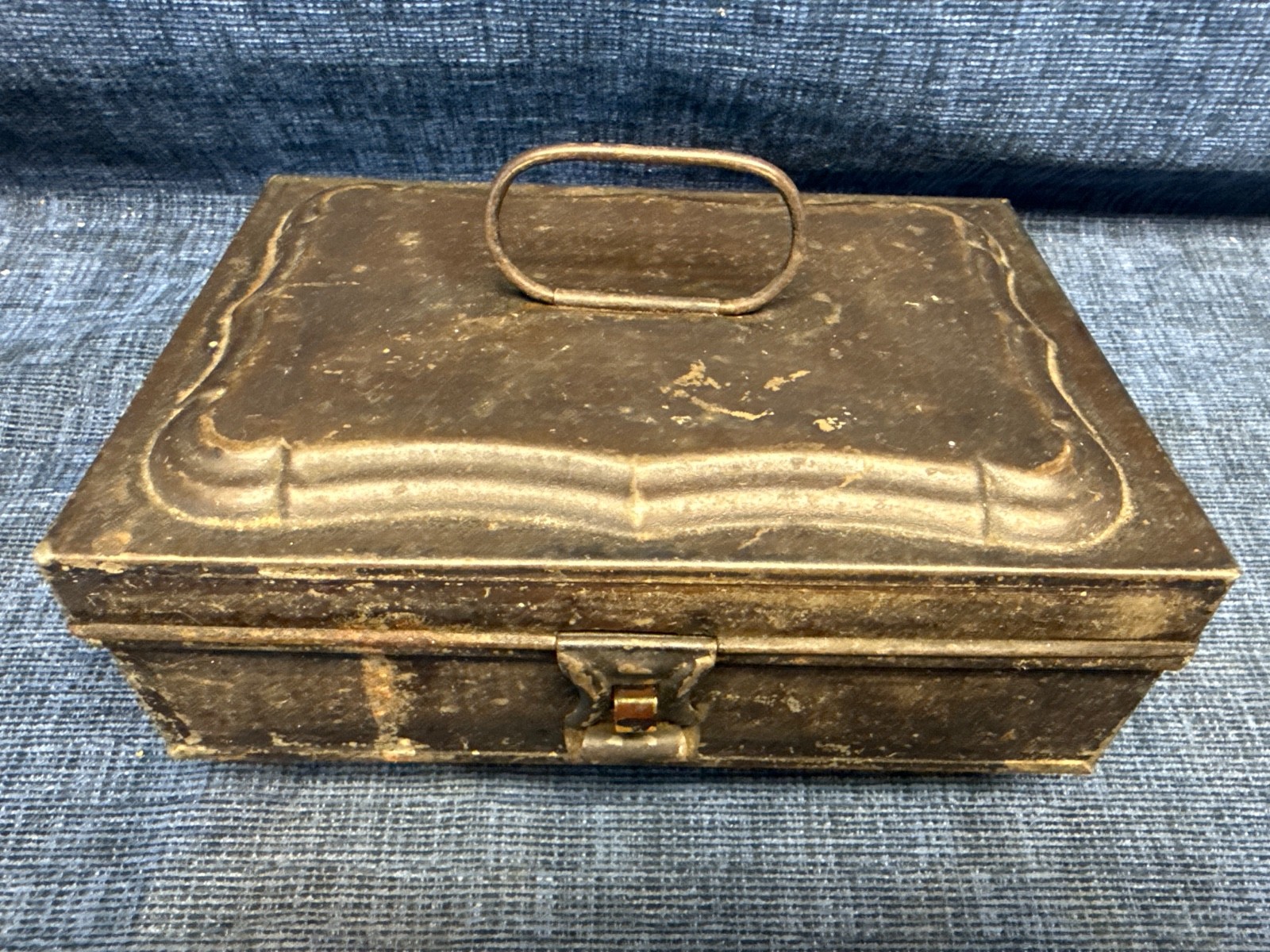 ANTIQUE TIN SPICE 6 CANISTER SET in TRAVEL BOX w/ SPICES INSIDE!!!