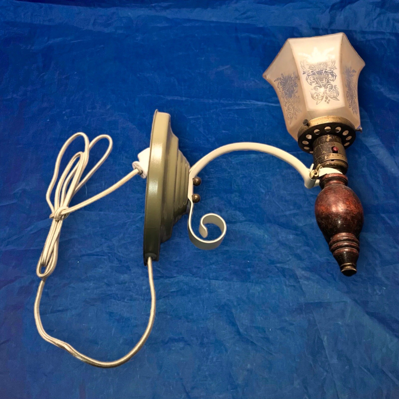 Single Plug In Wood Antique Wall Sconce Etched Shade Rewired 19D