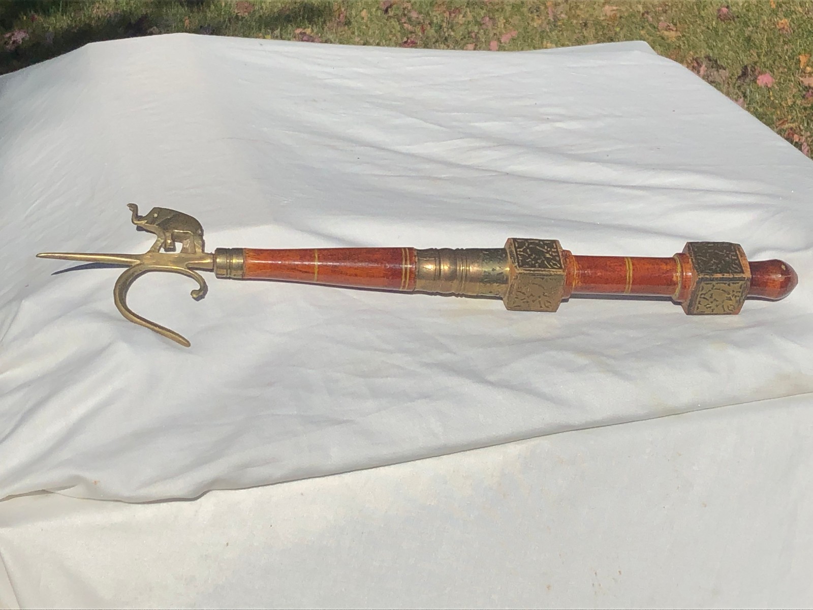 Vintage 19″ Brass Wood Elephant Hook Prod Bullhook Ankush Goad Handler Tool