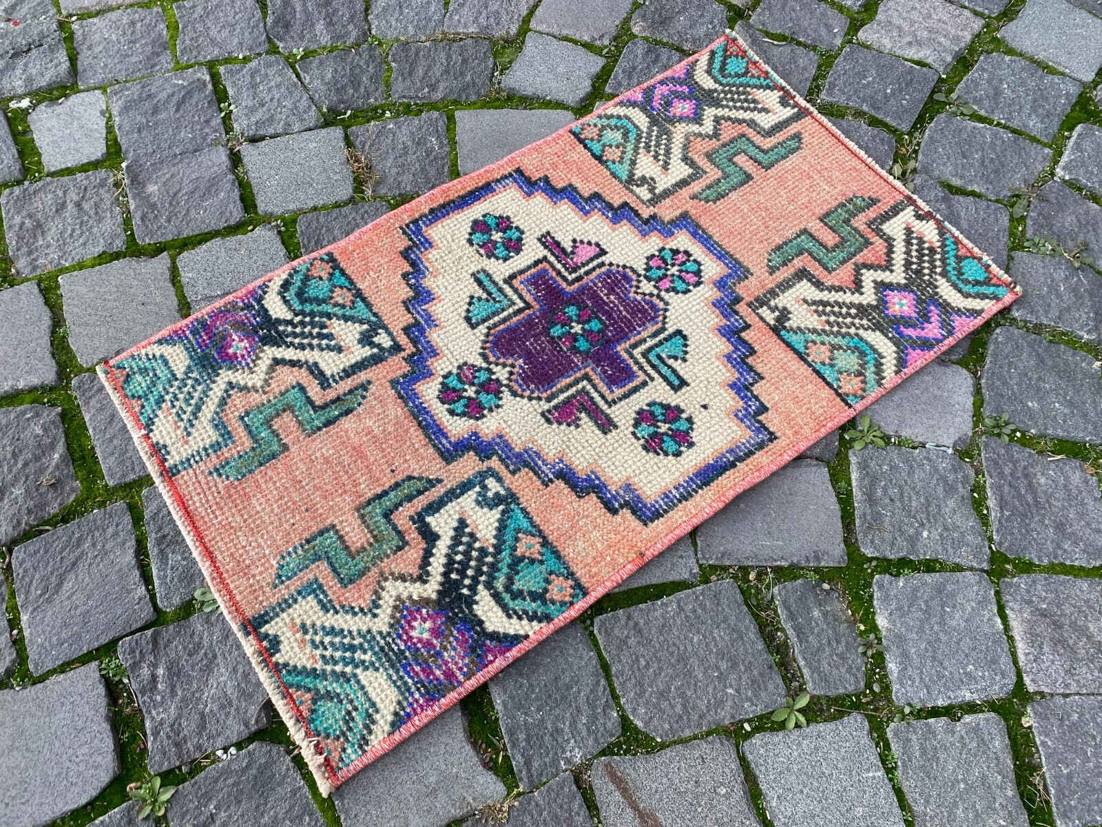 Vintage handmade rug,Turkish small rugs,Bohemian wool rug, Doormats 1,3 x 2,3 ft