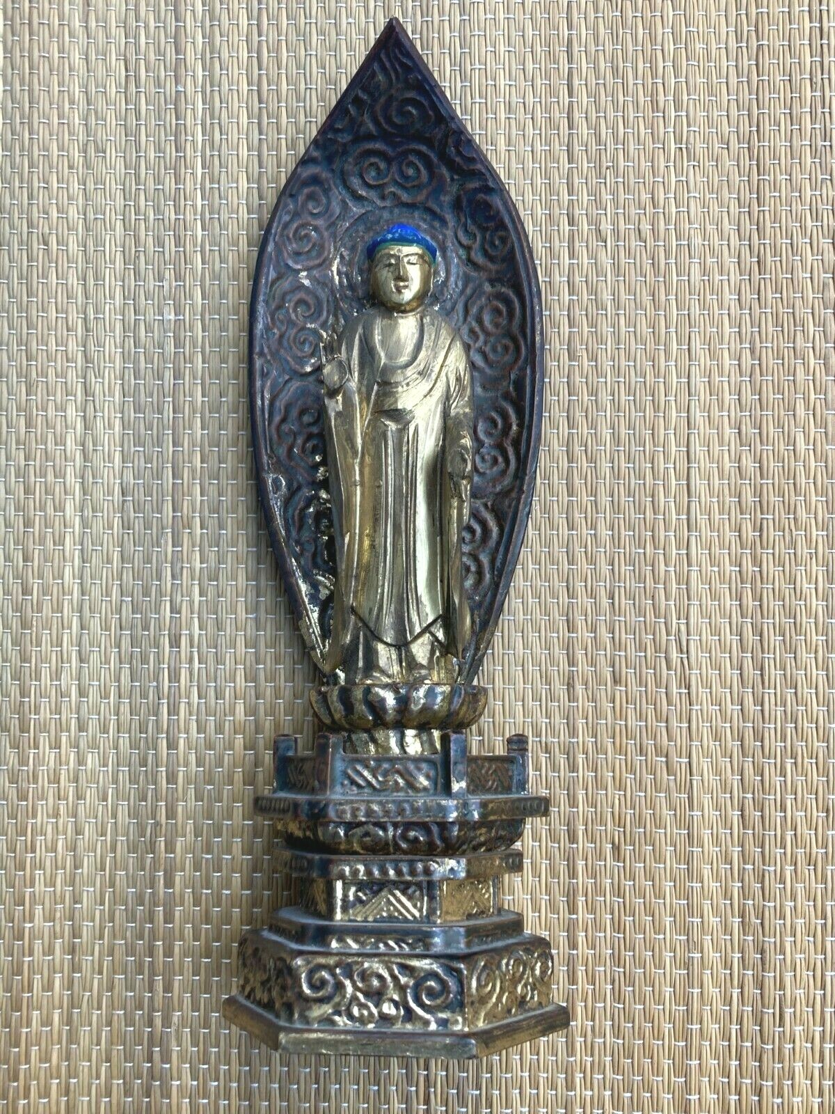 Gilt 10-1/2″ 27cm Old Buddah lotus leaf Sculpture From Japan
