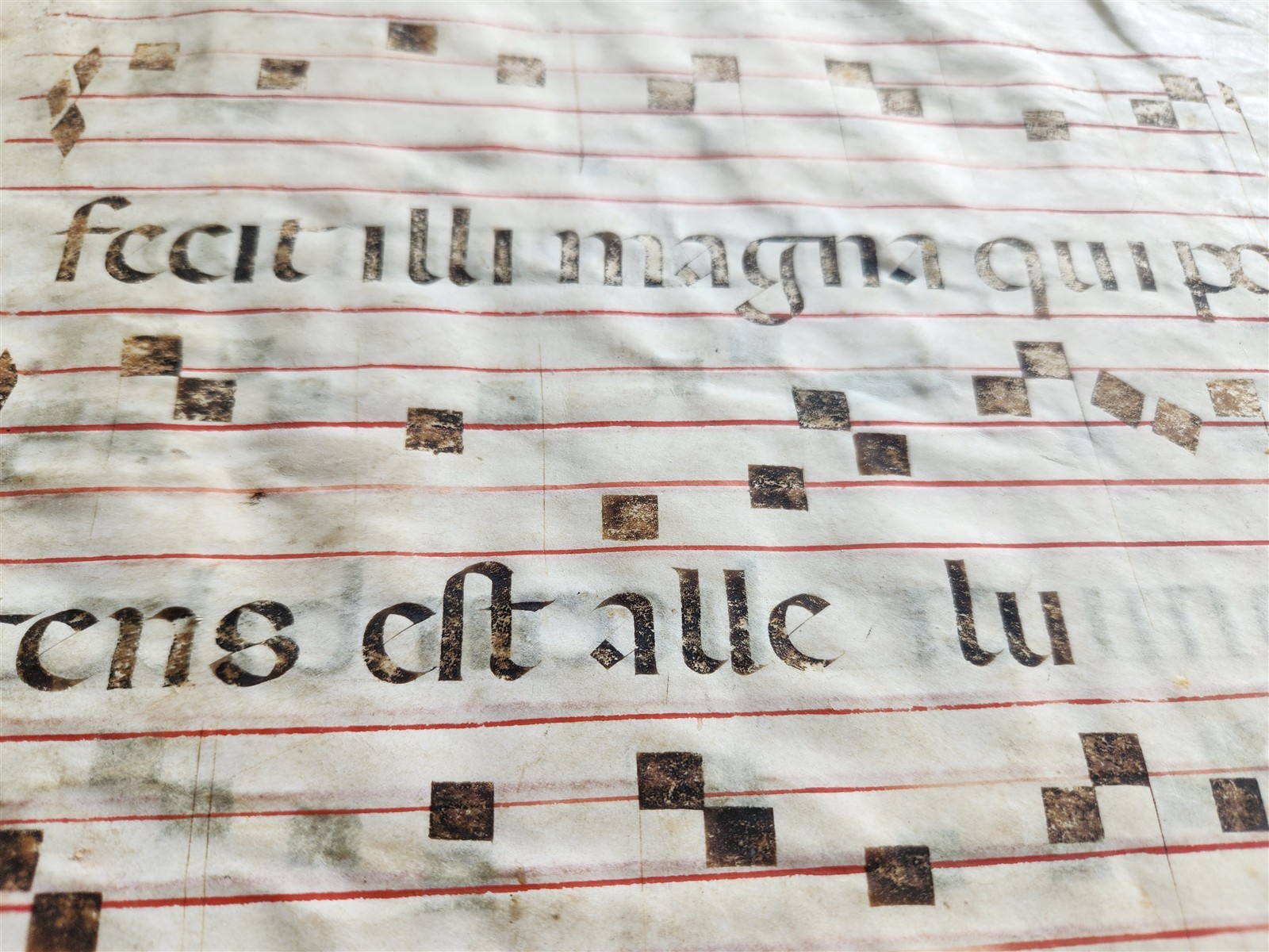 16th cent. ANTIPHONAL MUSIC CHART VELLUM MANUSCRIPT antique LITURGICAL TEXT