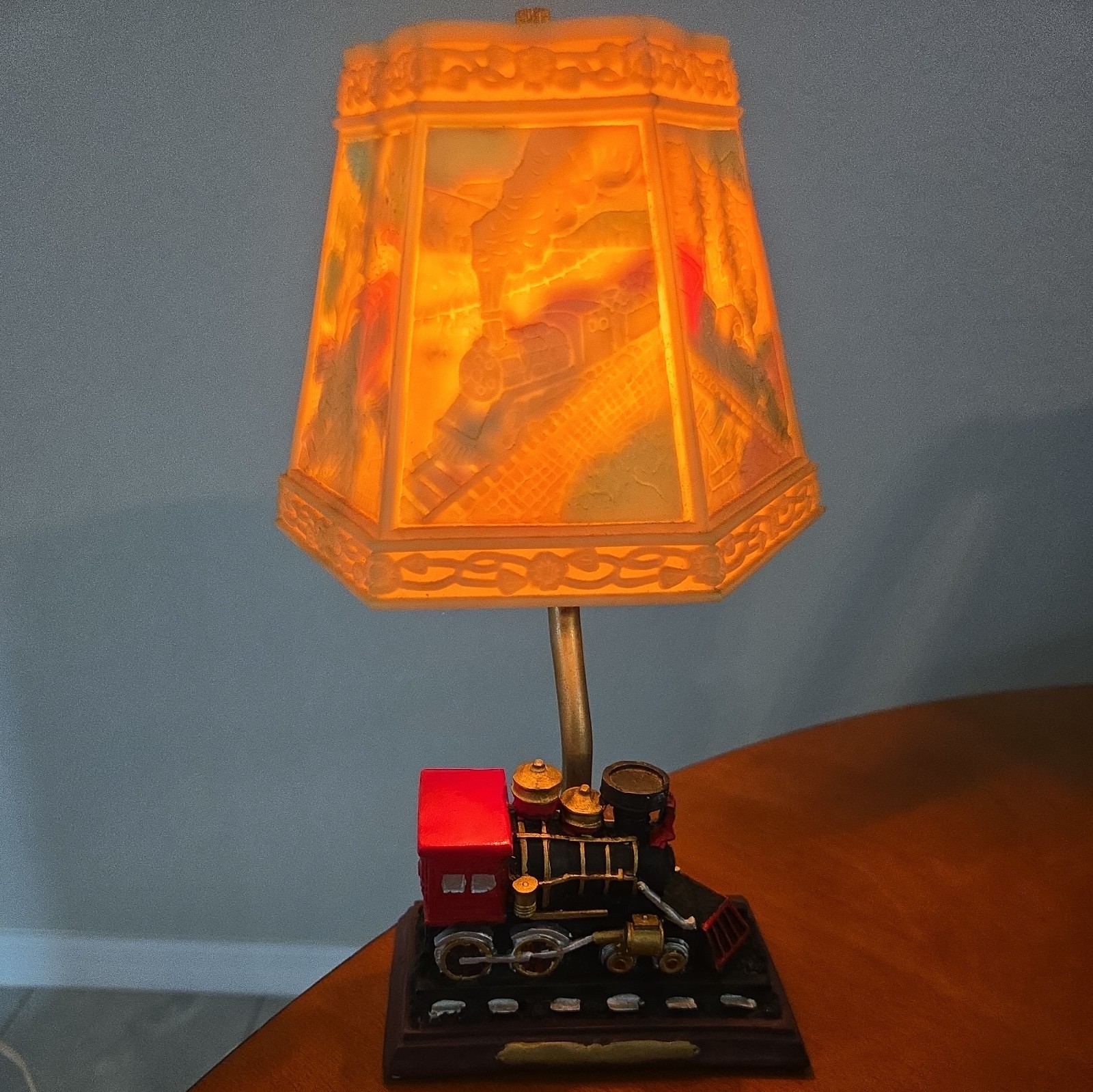 Vintage Ting Shen Train Lamp with Working Bulb and Colored Inner Lamp Shade