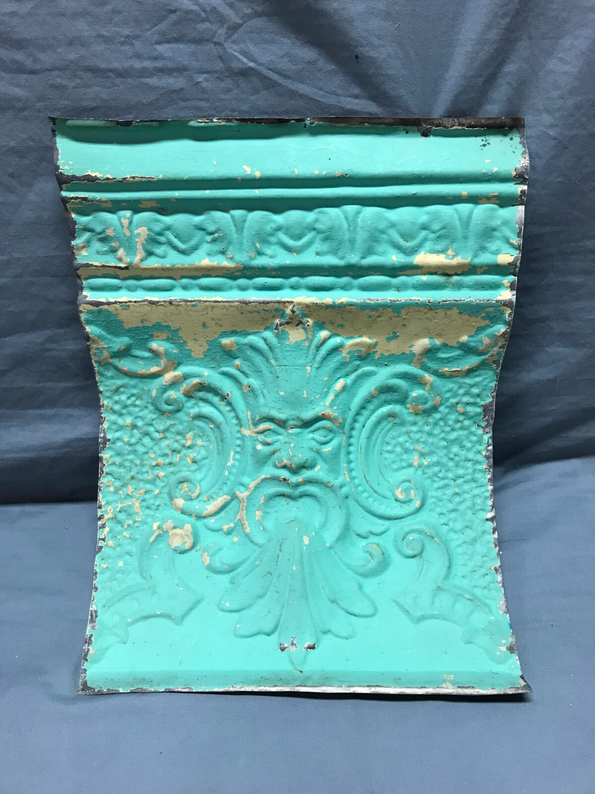 1 Antique Tin Ceiling Cove 12×15 Decorative Old Man of The North Face 764-24B