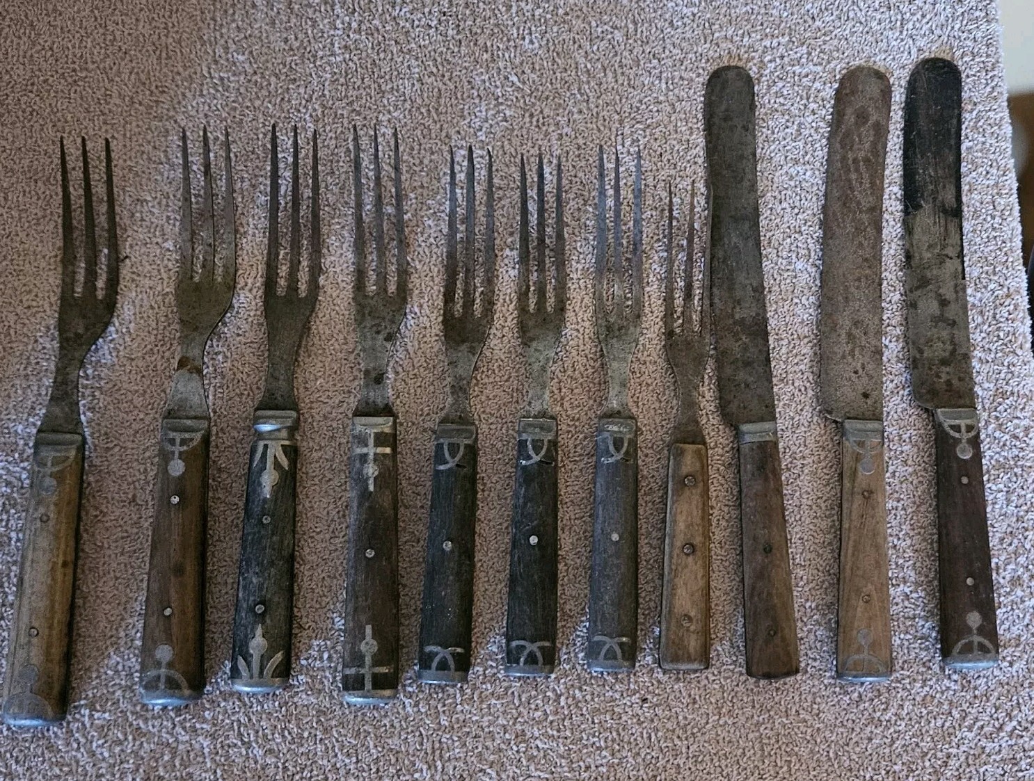 Antique Civil War Era Flatware 3 Knives & 8 – 3 Tine Forks Primitive