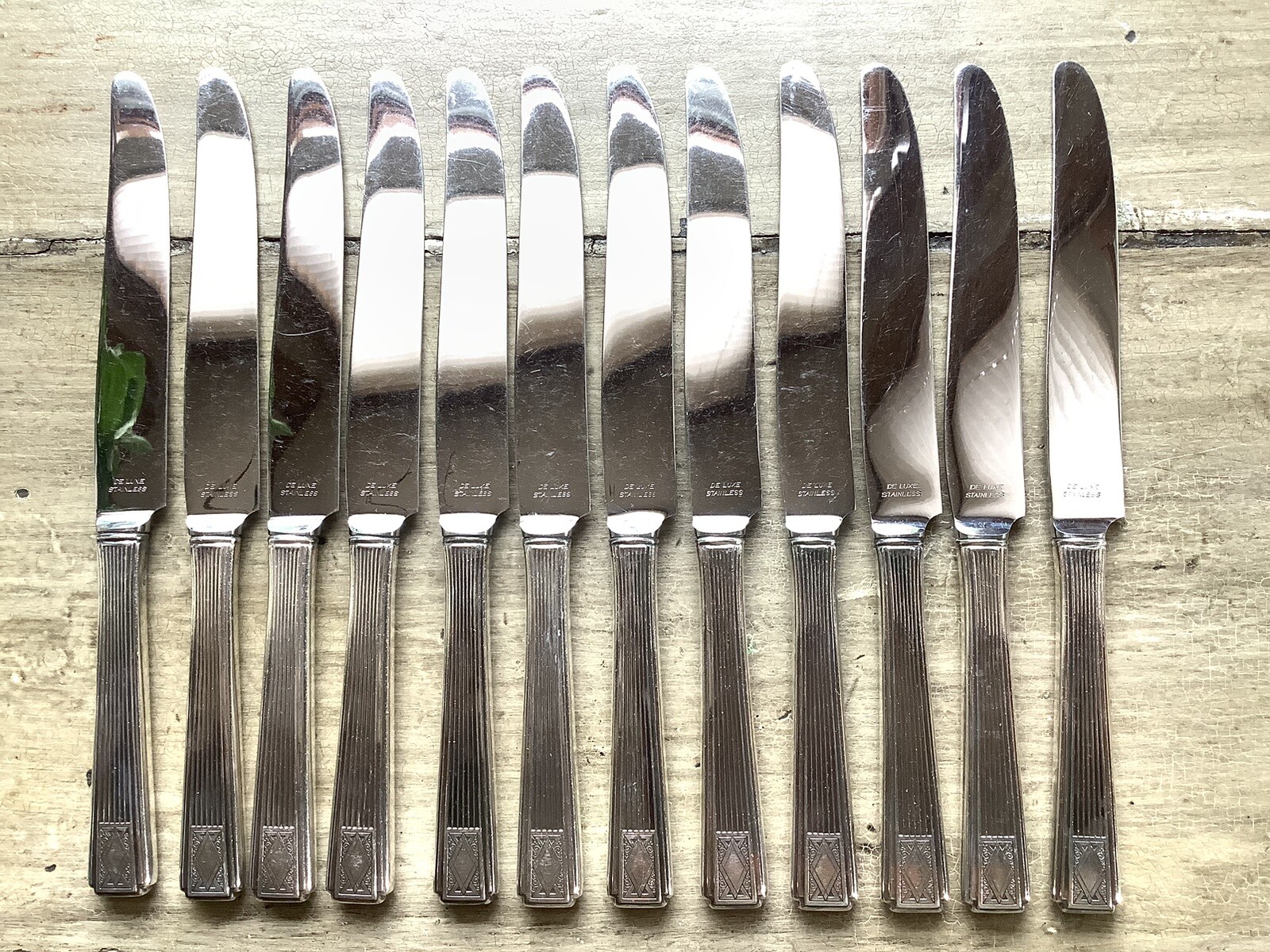 12 Oneida Community Noblesse Silverplate Set of 9.5” Dinner Knives NO mono