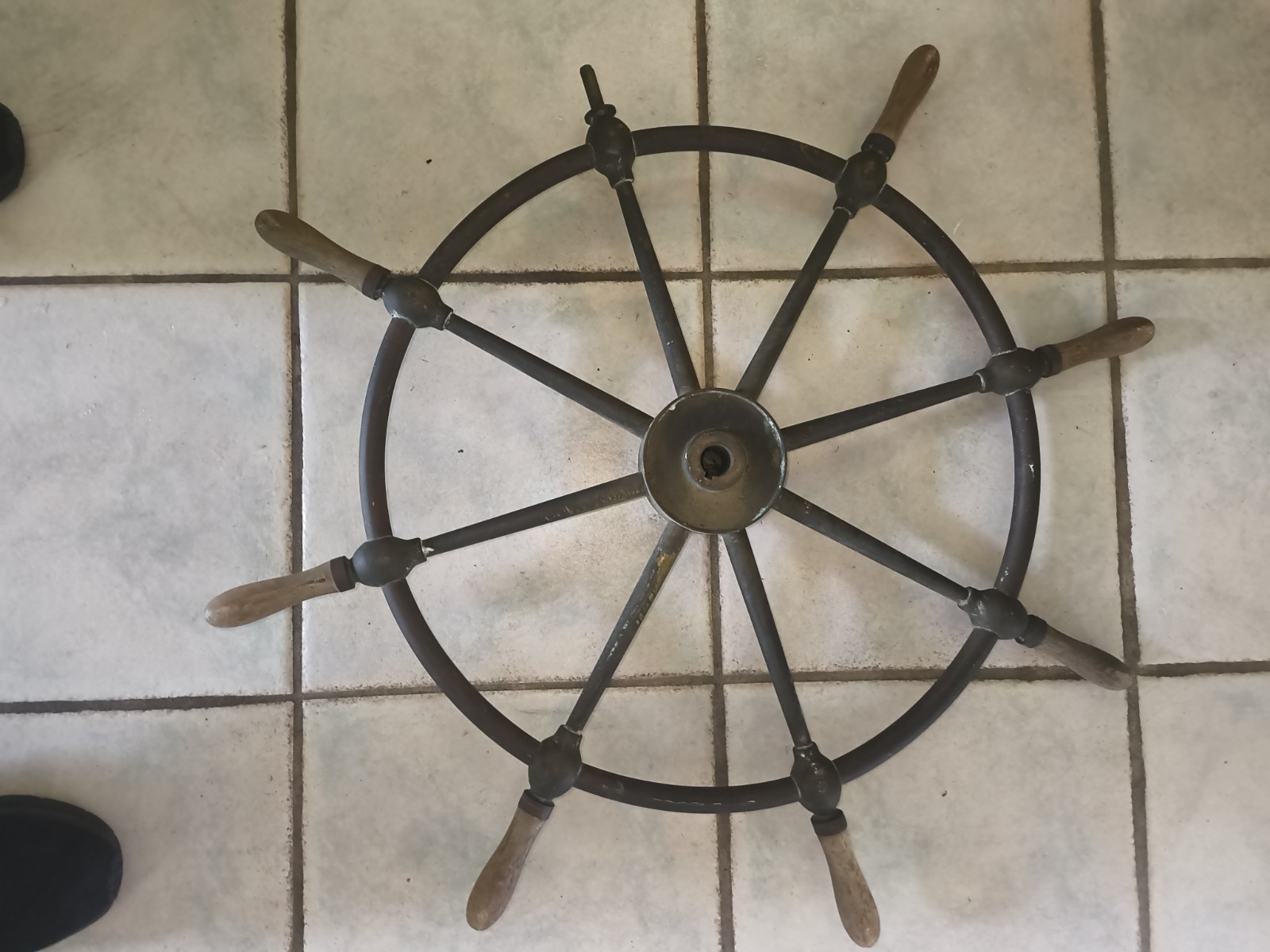Brown & Bros British Vintage Ship Wheel 19 3/4″ bronze/brass w/ wood handles