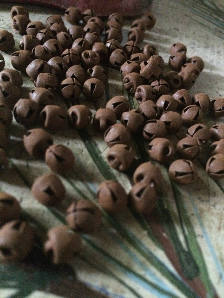 144 Primitive Rusty LOOK Tin JINGLE BELLS 6mm 1/4″ TINY Christmas Crafts Craft