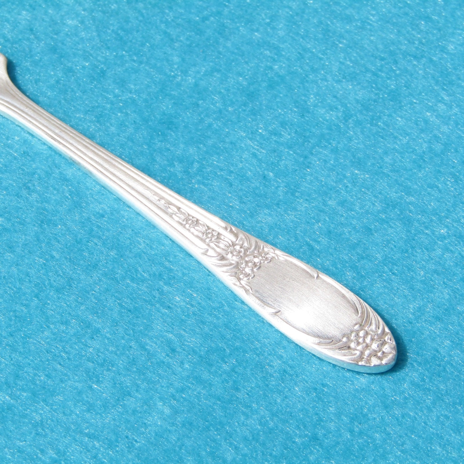 National Silver Co. Four Pattern Silver Plate (2) Flat Handle Butter Spreader