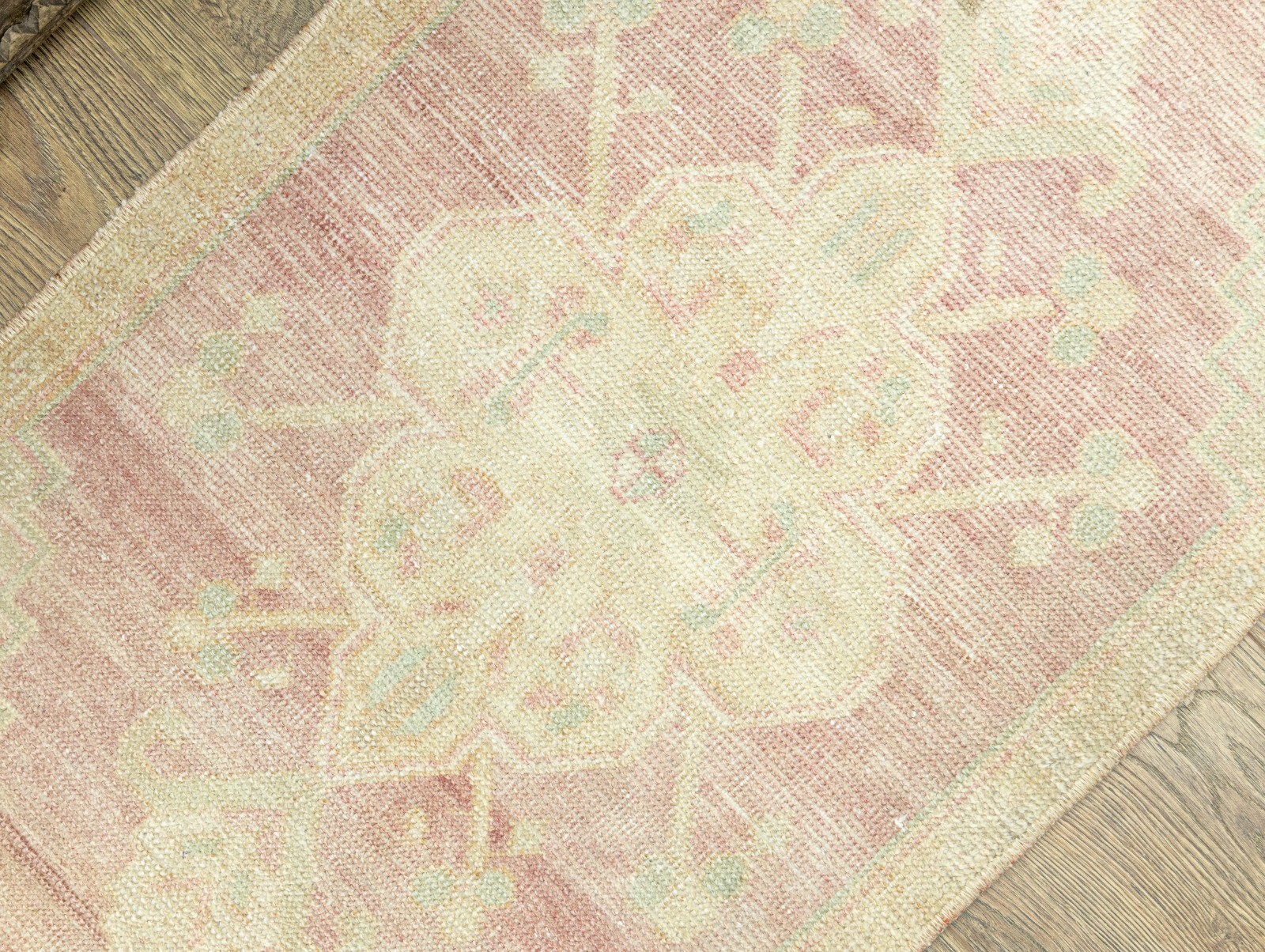 Vintage Handmade Turkish Oushak Wool Mat Rug 1’7″ × 3’5″ ft – Soft Rose Green