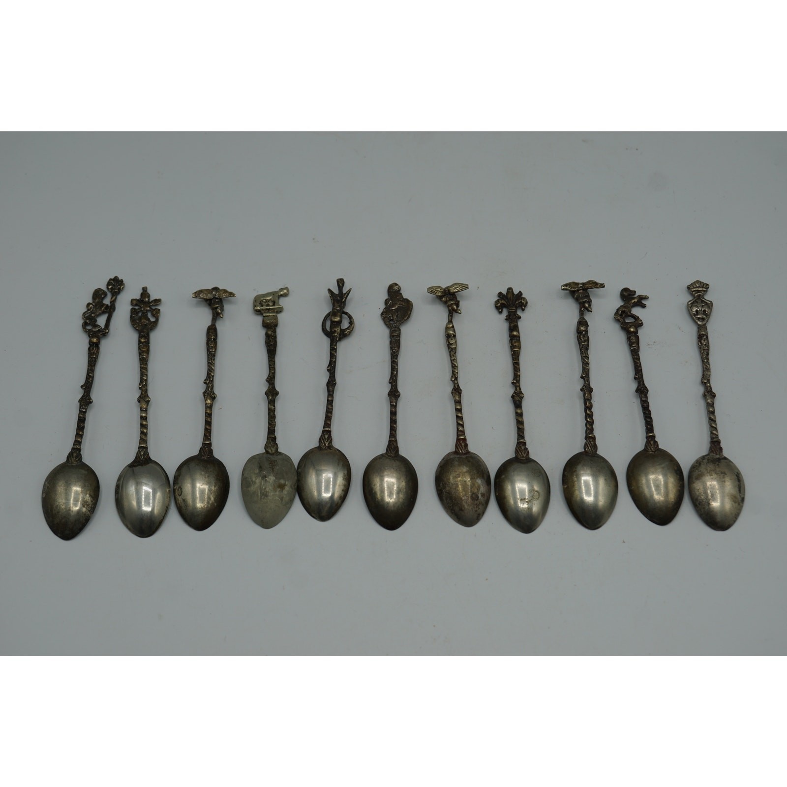 Vintage Set of 11 Italian Montagnani Style 5″ Ornate Demitasse Souvenir Spoons