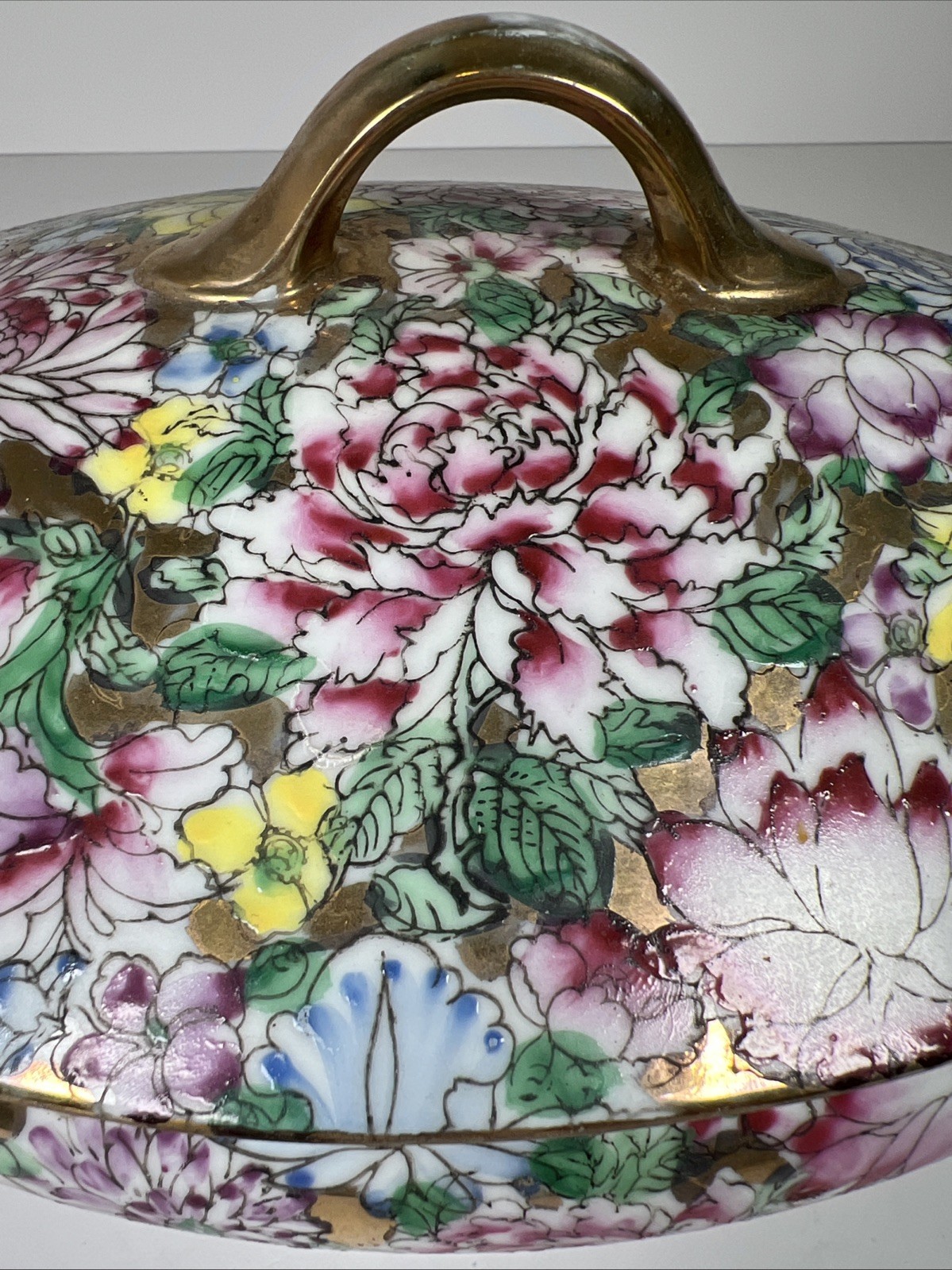 Vintage Chinese Lidded Soup Tureen – Millefleur Thousand Flower Gilded – Macau