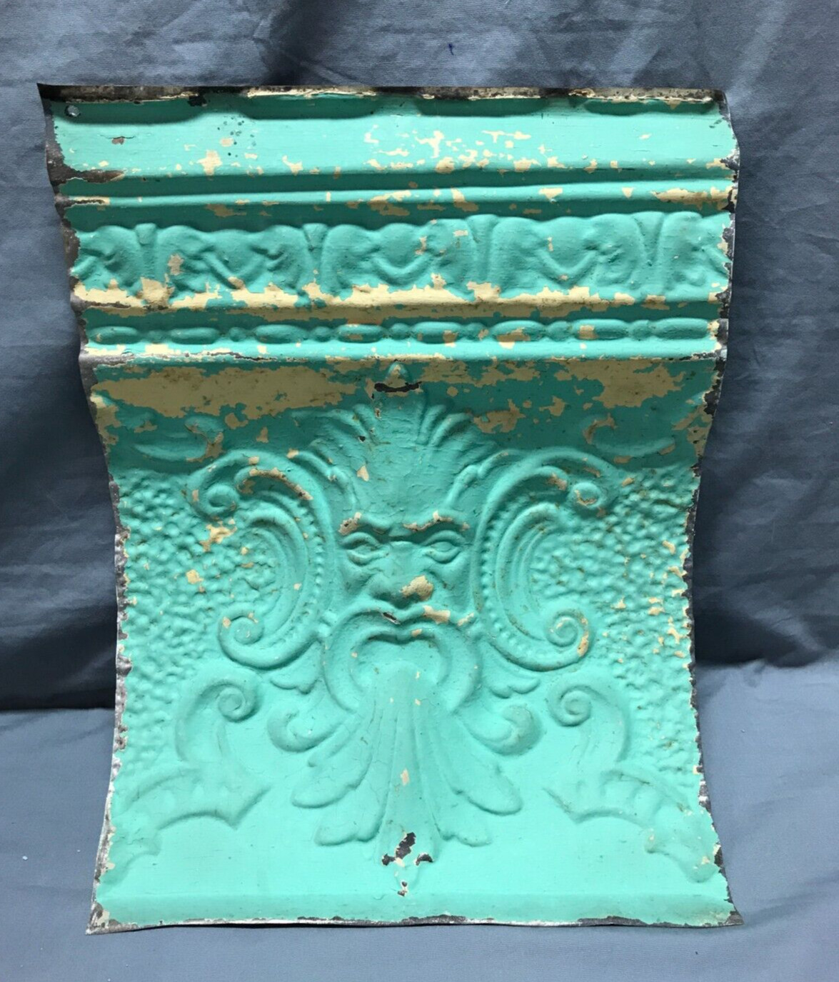 1 Antique Tin Ceiling Cove 12×15 Decorative Old Man of The North Face 767-24B