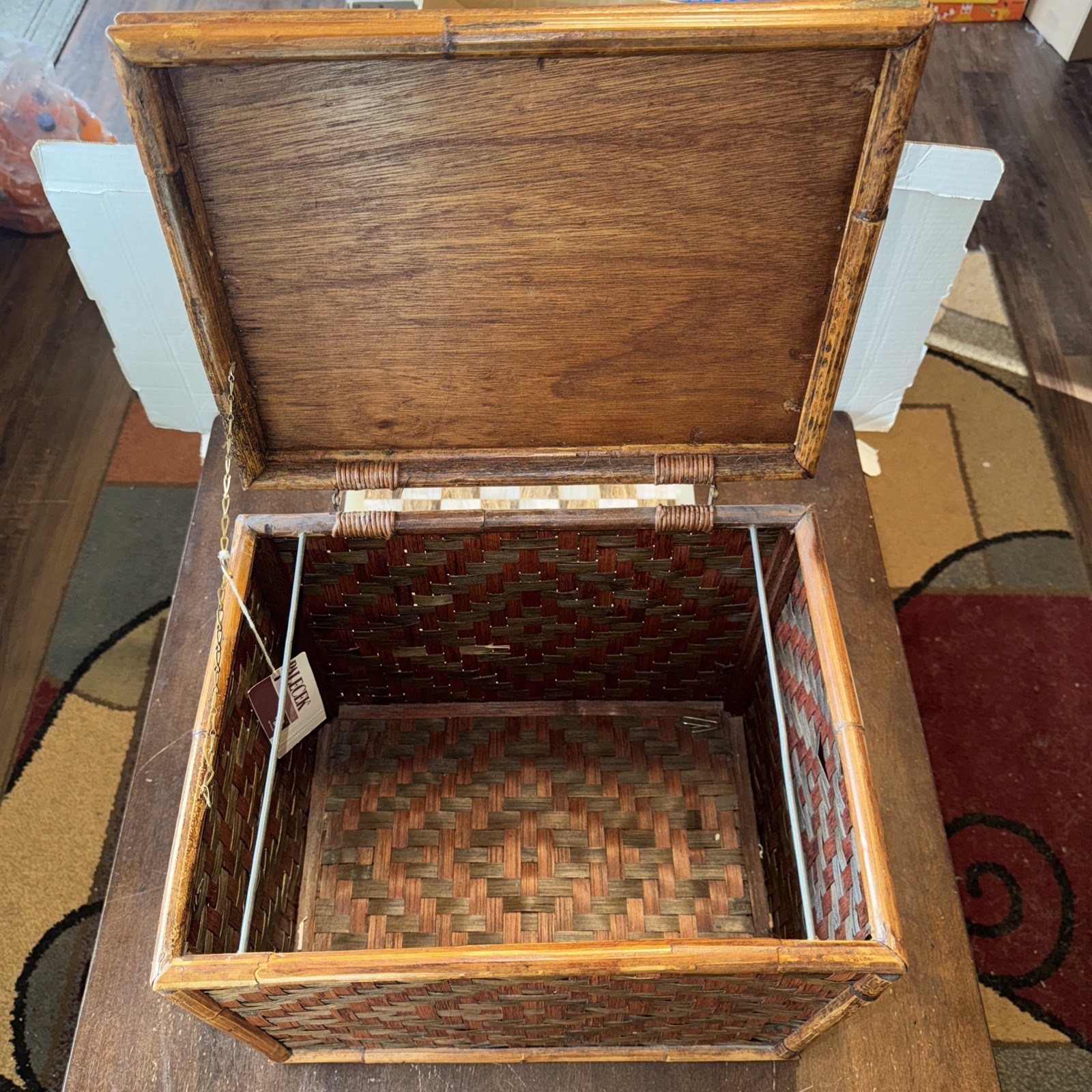 VTG LARGE WICKER RATTAN WOVEN CHINOISERIE CHEST STORAGE 13.25X12X16” Bamboo
