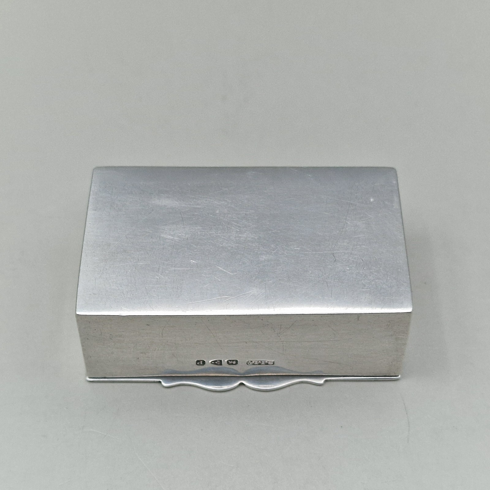 Solid Silver Stamp Box Acton Golf Club 1983 by Stokes & Ireland Ltd Chester 1898