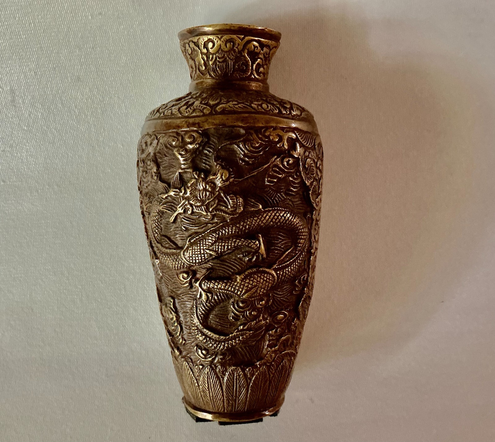 Vintage Chinese Heavy Cast Solid BRONZE Dragon Vase 9″ Oriental Art