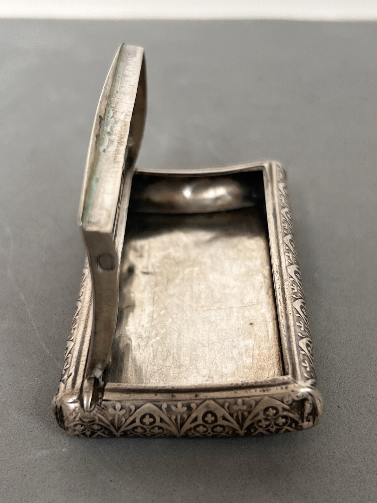 Antique 19th Century French Solid Silver Snuff Box – Gothic Revival Style – 66g