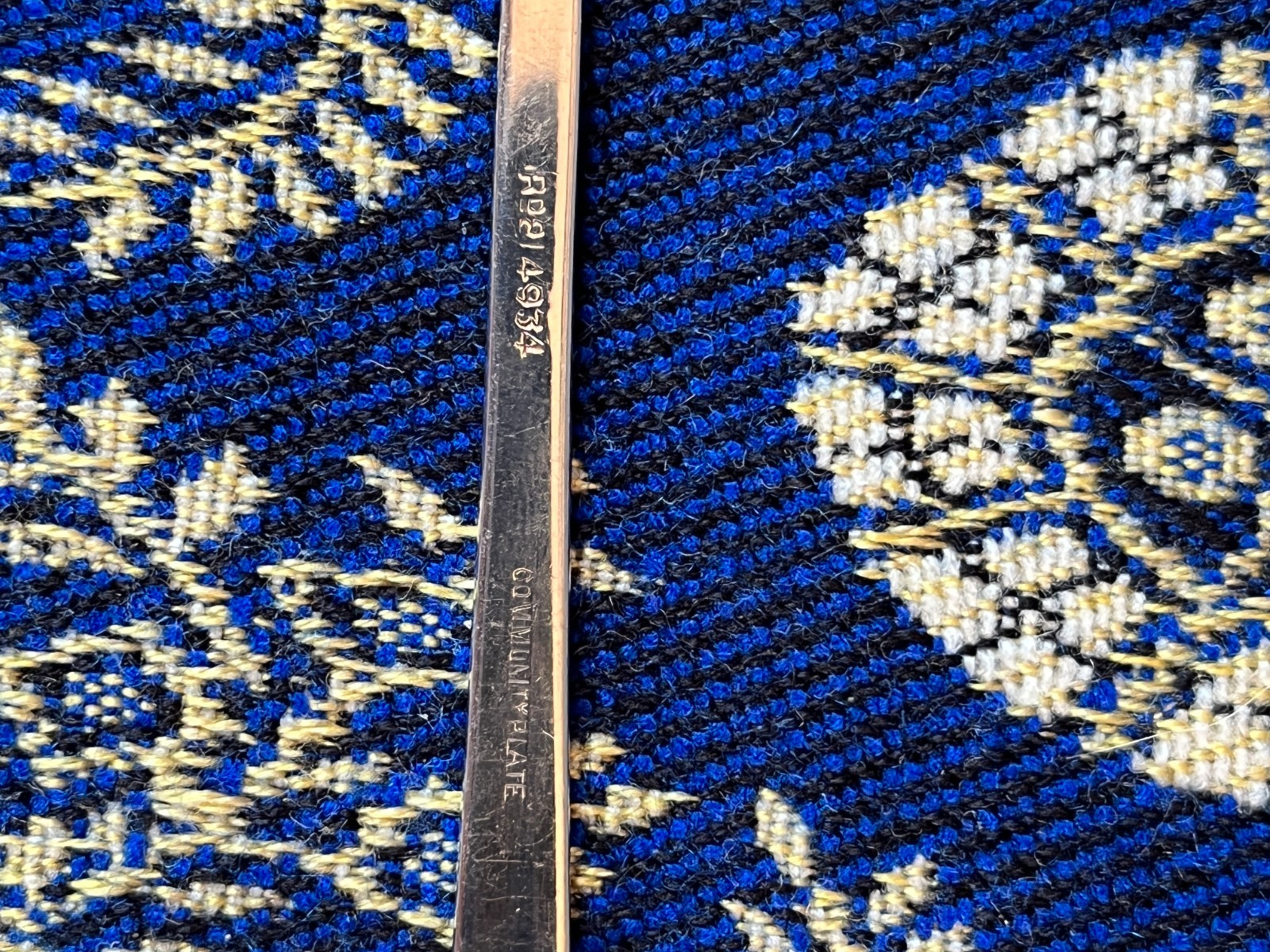 Oneida Hampton Court Coronation Serving Fork Silver Plate c.1936-1950s