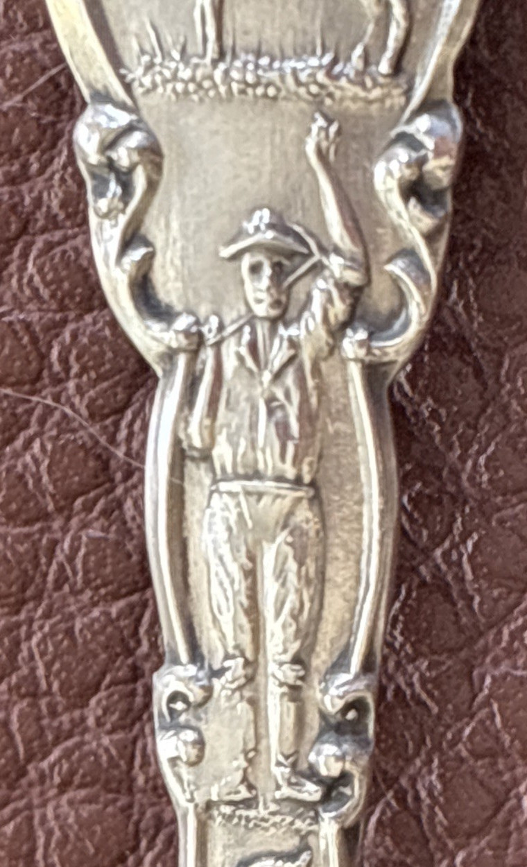Auditorium Denver Colorado Indian Shooting Bow 5.25″ Sterling Souvenir Spoon 19g