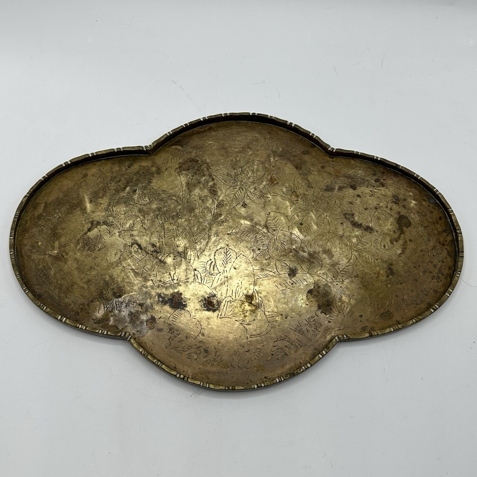 Antique Asian Scene People and Floral Scalloped Edge Etched Brass Tray 12.5″