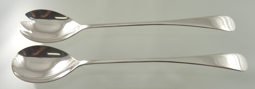 OLD ENGLISH or PLAIN SALAD SERVERS BY MCGLASHAN, CLARKE CO