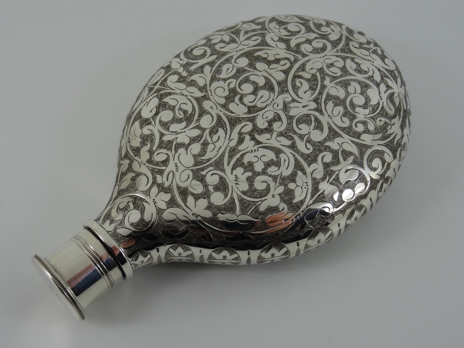 SOLID STERLING SILVER VERY BEAUTIFUL VICTORIAN HIP FLASK BIRMINGHAM 1878 112G