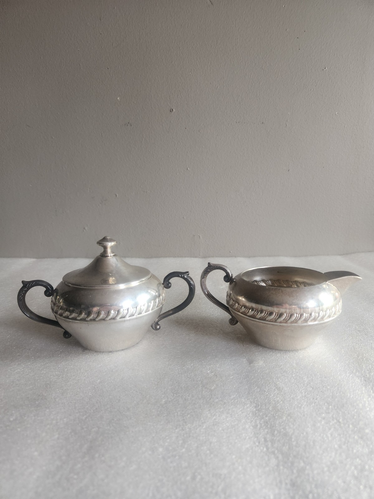 Vintage Silver-plated Creamer & Sugar Bowl w/ Lid by Sheridan Silver Hollowware