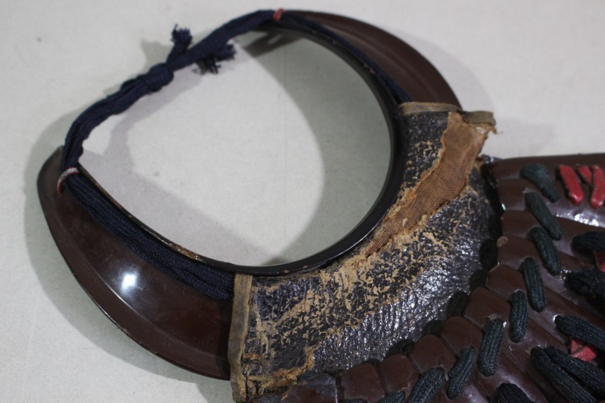 NODOWA w/HONKOZANE MENDARE of YOROI (armor) : EDO : 11.0 × 9.1 ” 600g
