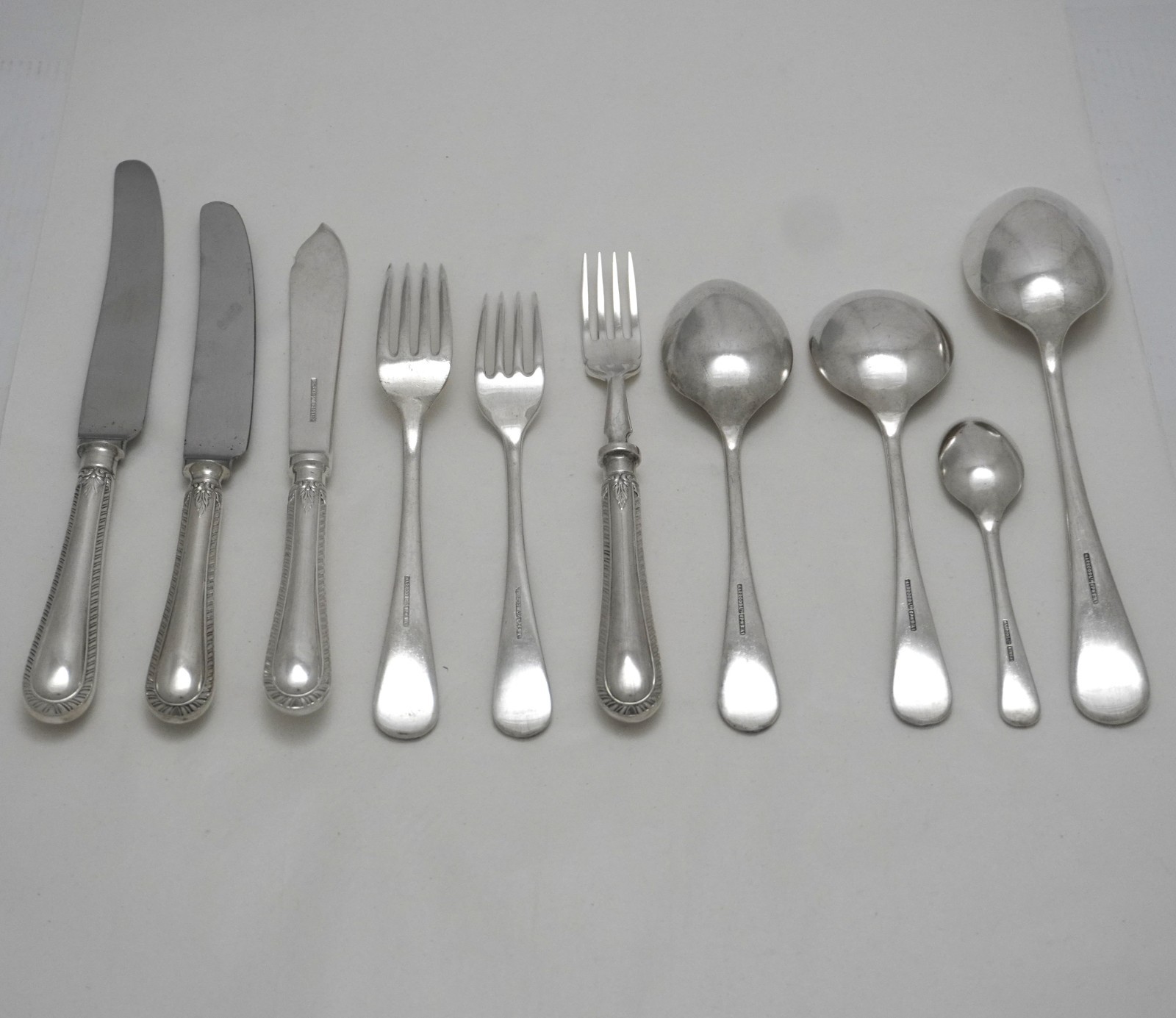 FEATHER EDGE pattern Harrods Ltd silver service 38 piece canteen of cutlery set