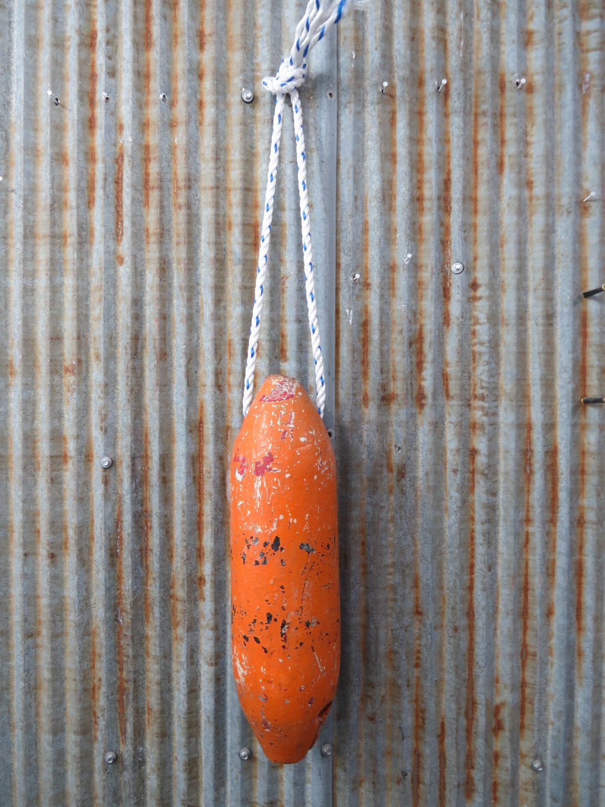 OLD 16 INCH WOOD COMMERCIAL CRAB LOBSTER BUOY FISH NET FLOAT (F2B2201D)