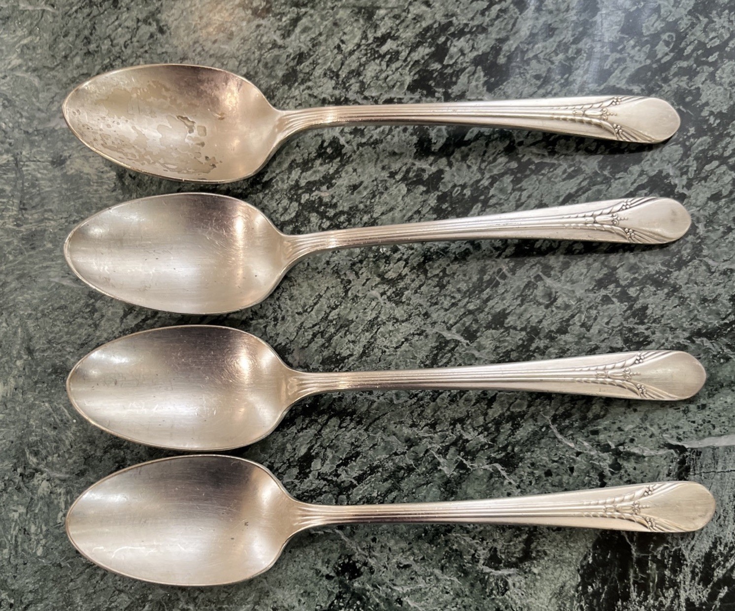 4 WmRogersMFG.Co. IS (Fidelis) Teaspoons