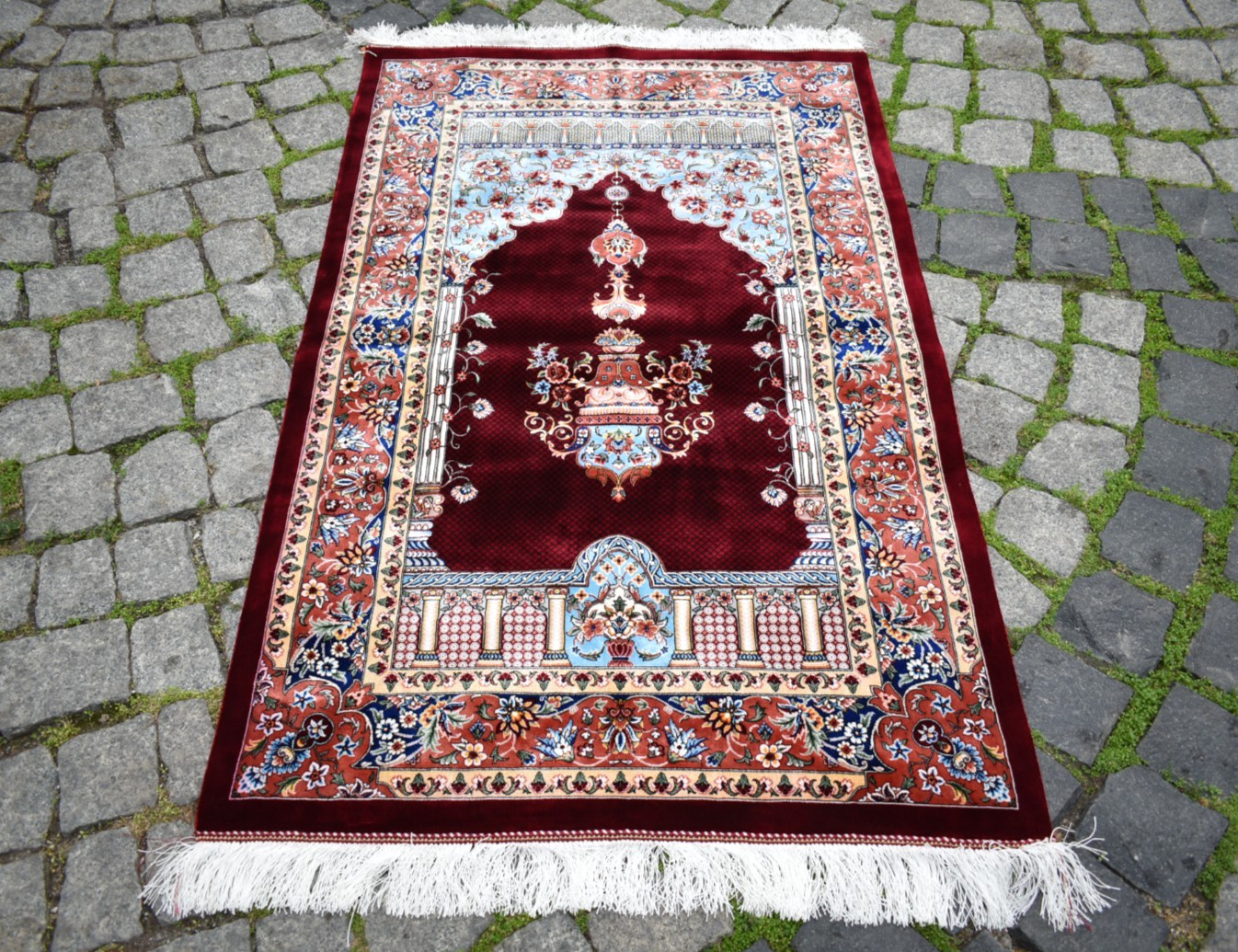 Hereke Style 100 % Bamboo Silk Rug 31” x 49” Islamic Prayer Design Silk Rug
