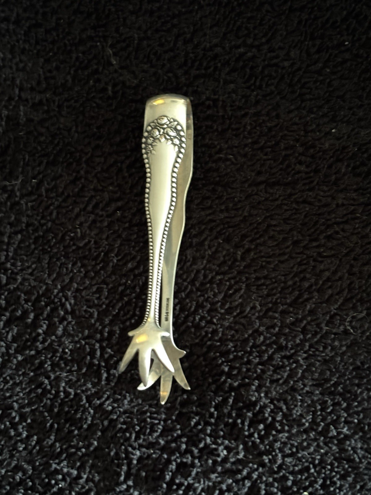 Gorgeous Antique Sterling Silver Sugar/Ice Tongs 4” Rose & Beaded Pattern