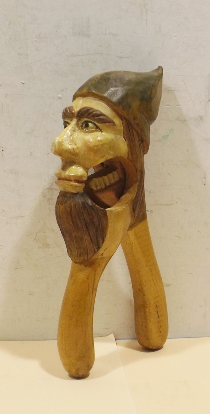 Antique Style Hand Nutcracker Figurinekopf Black Forest Carved Wood