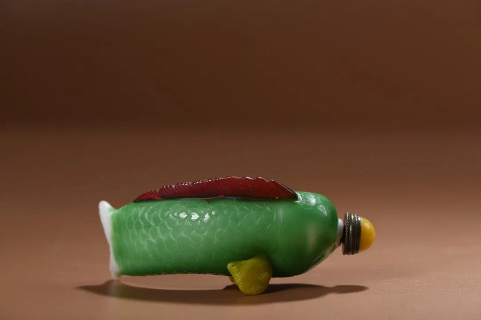Chinese Green Red Yellow White Peking Glass Fish Carp Snuff Bottle