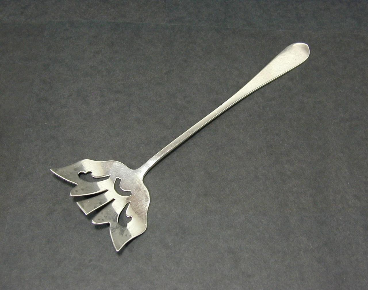 Vintage Stieff Betsy Patterson Plain Sterling 8 1/4” Bacon Serving Fork Silver