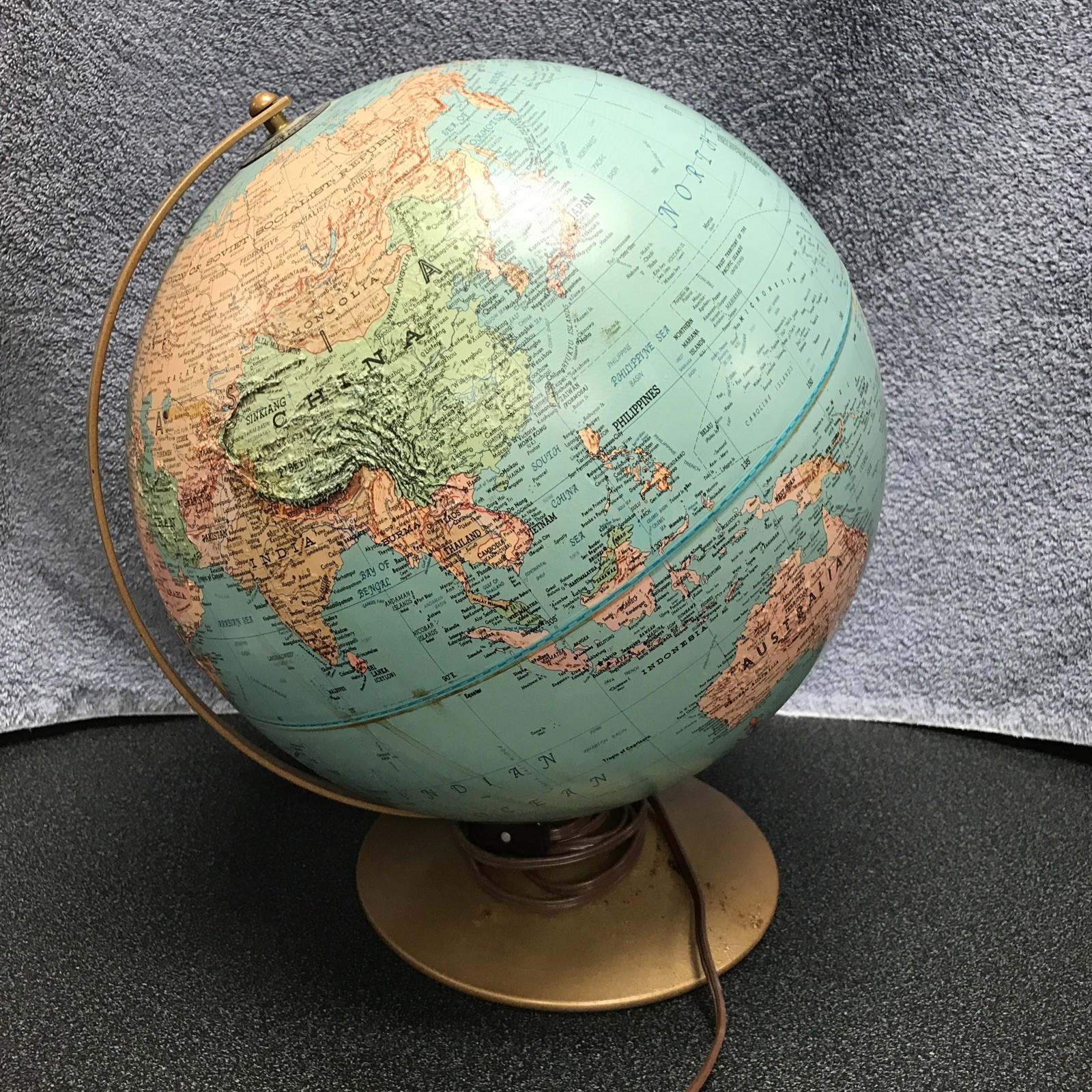 Vintage Replogle 12” World Premier Lighted Globe Lamp Illuminated Pre-Owned