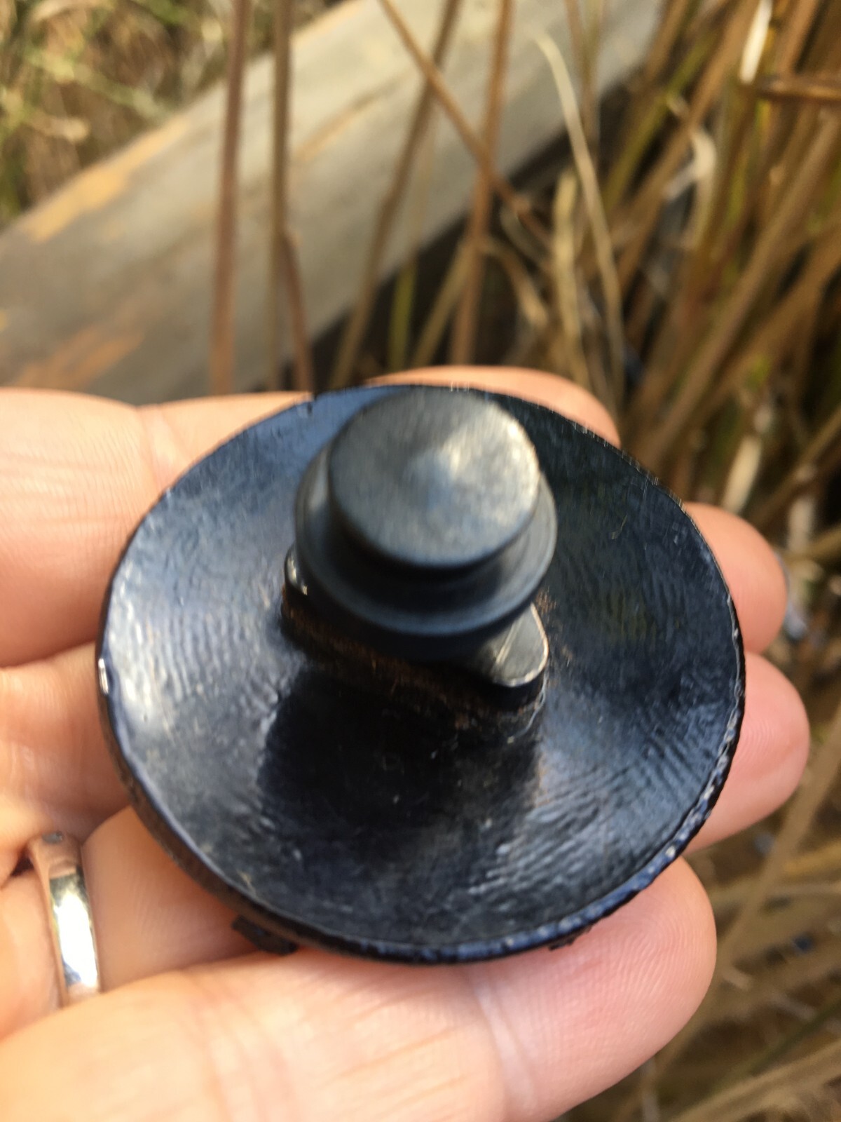 weird 1900s black mourning brooch or? early plastic Deco? Victorian? mystery!