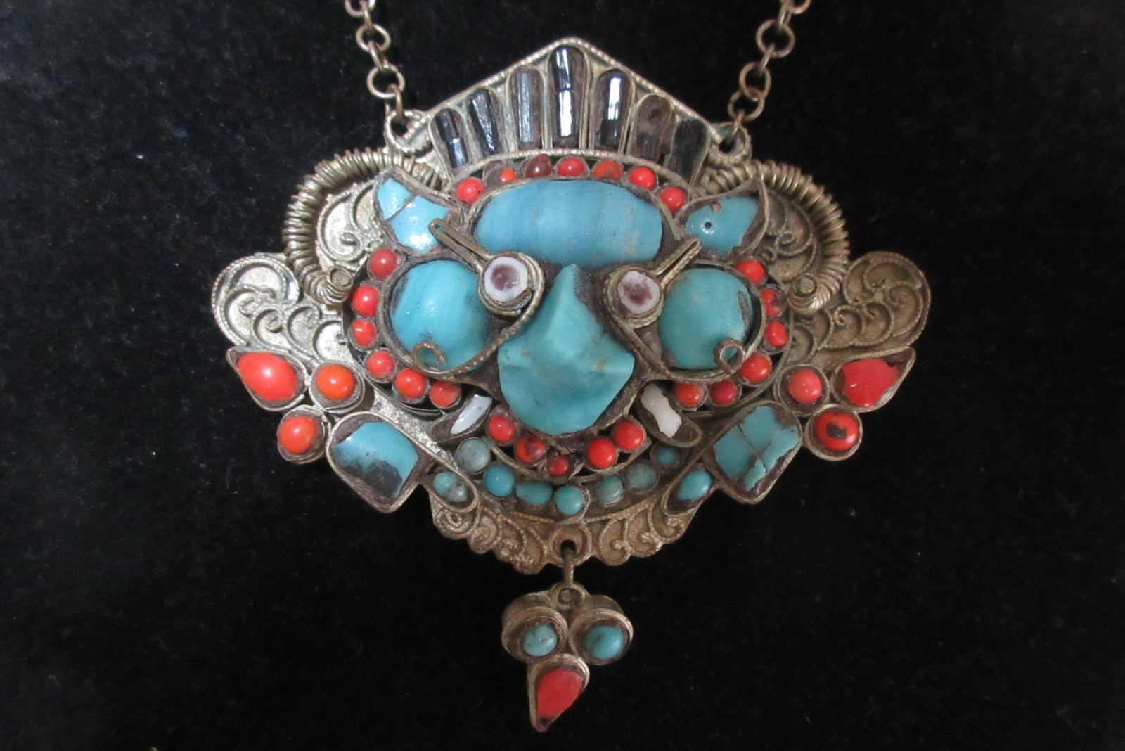 Antique Tibetan Nepal Zeeba Snow Lion Pendant Necklace ~ Inlaid Amulet